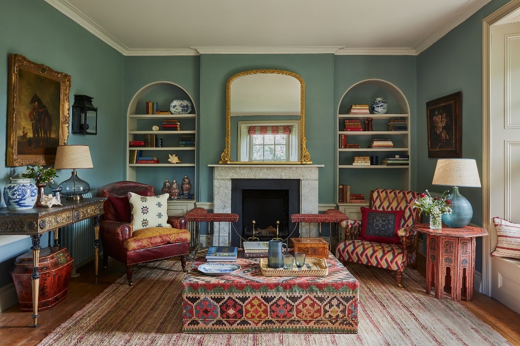 TRENDSPOTTER – The Antiques that Gen Z and Millennials are buying now
