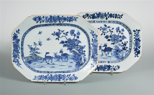 Lot 229 - A pair of Chinese Qianlong period blue and white canted dishes