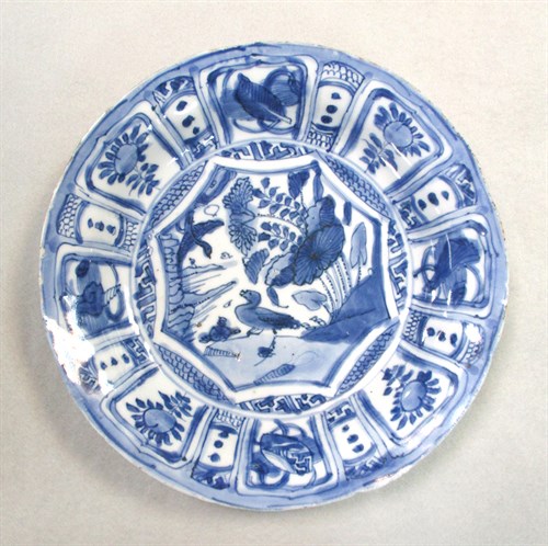Lot 144 - A 17th century Chinese Kraak plate