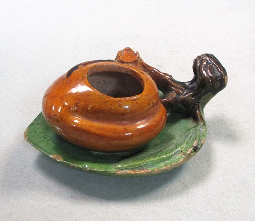 Lot 99 - A Ming dynasty Sancai water pot