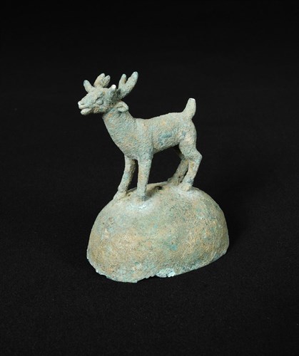 Lot 26 - A Dongson bronze ornament, Vietnam or Cambodia , 2nd-1st century BC