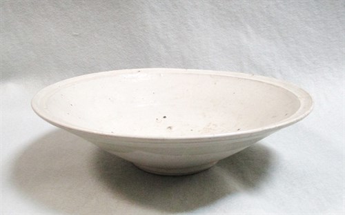 Lot 37 - A Song dynasty dish