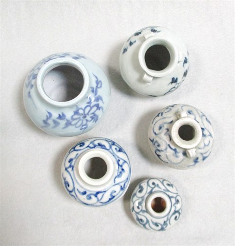 Lot 72 - Five Provincial Ming dynasty jarlets