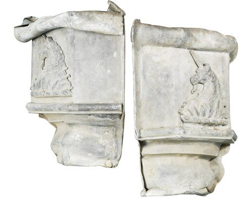 Lot 627 - A pair of 18th or early 19th century crested lead drain pipe hoppers