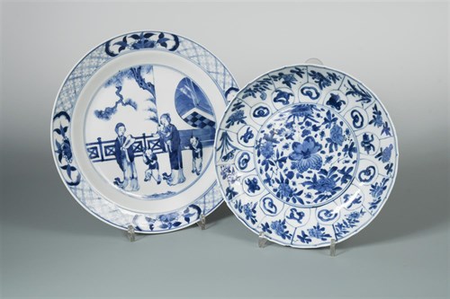 Lot 197 - Two Kangxi dishes