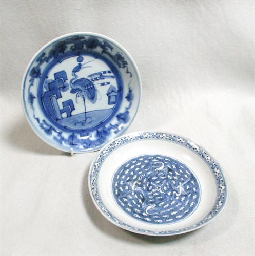 Lot 118 - Two provincial Ming dishes with cranes