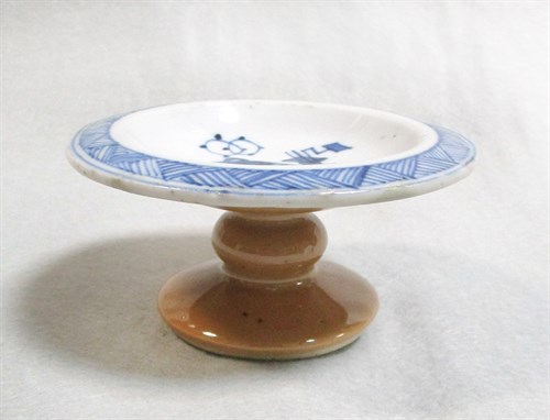 Lot 222 - A Kangxi Salt for the Batavian market