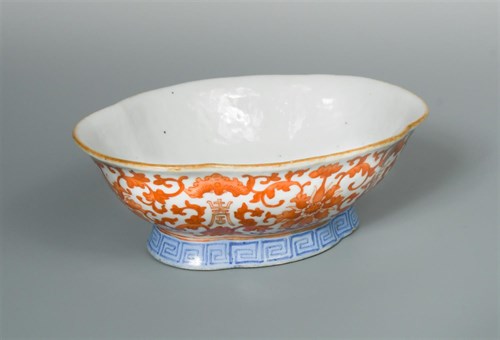 Lot 260 - A Tongzhi iron red quadrilobed footed bowl