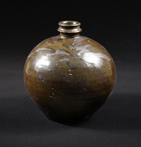 Lot 42 - A northern Song dynasty Cizhou type ovoid jar