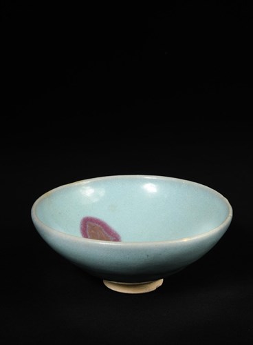 Lot 50 - A large Junyao bowl, Yuan dynasty