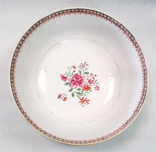 Lot 32 - A collection of Chinese famille rose porcelain Manchu Courtiers tea wares, Qianlong, circa 1780