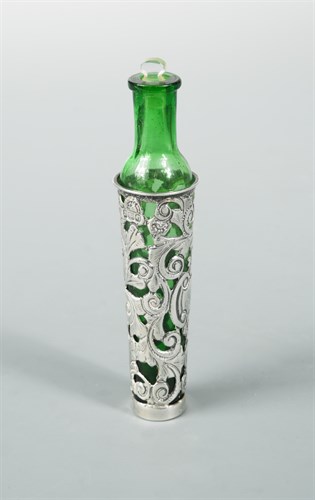 Lot 296 - A late Victorian silver cased green glass...