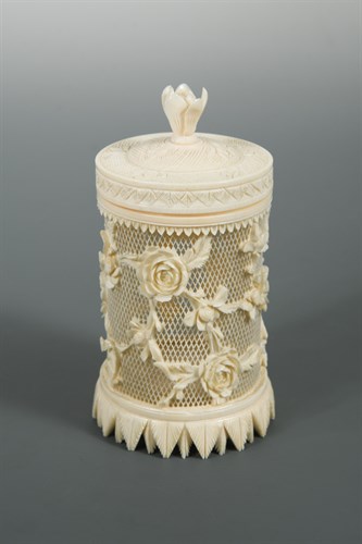 Lot 218 - An ivory cricket cage, Republic period