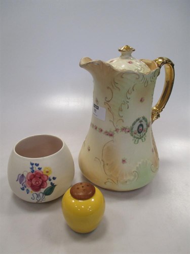 Lot 95 - A collection of Poole and other ceramics