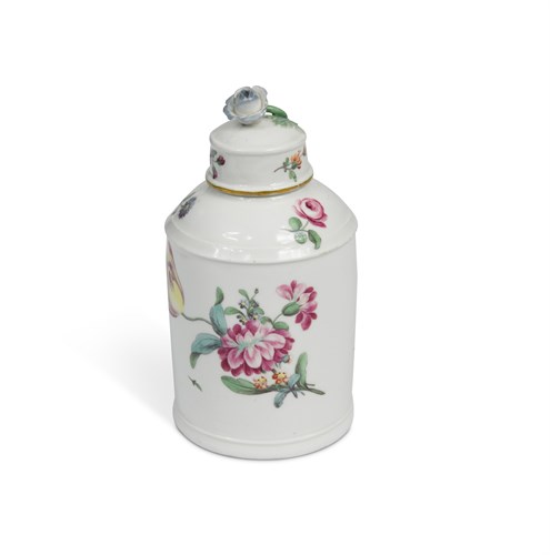 Lot 19 - An 18th century Hochst porcelain tea caddy and cover