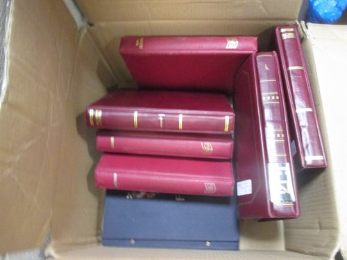 Lot 224 - A large stamp collection: Good country...