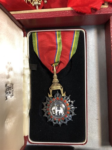 Lot 354 - A collection of orders and decorations, mostly mid-20th century