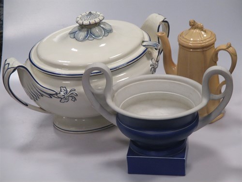 Lot 173 - A large late 18th century Wedgwood creamware...