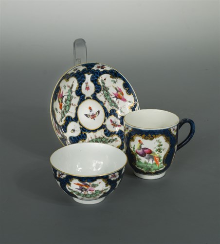 Lot 1 - A Worcester blue scale ground trio, circa 1768