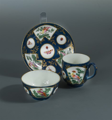 Lot 2 - A Worcester blue scale ground trio, circa 1768