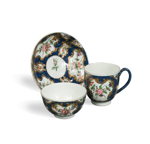 Lot 3 - A Worcester blue scale ground trio, circa 1770