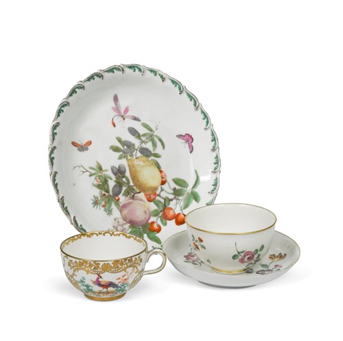 Lot 6 - A Chelsea porcelain plate, circa 1752-56
