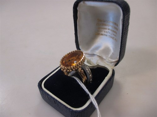 Lot 271 - A diamond set full eternity ring together with...