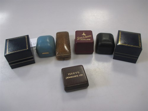 Lot 264 - A group of four 9ct gold signet rings, a 9ct...