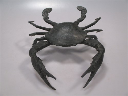 Lot 113 - A bronze model of a crab