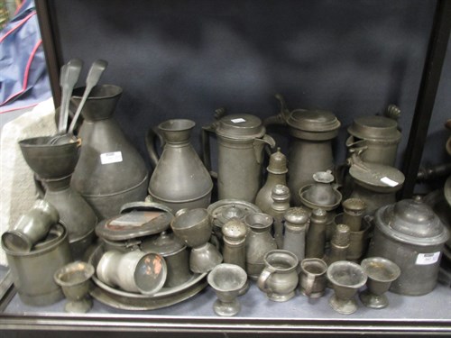 Lot 162 - A quantity of 18th century and later pewter to...