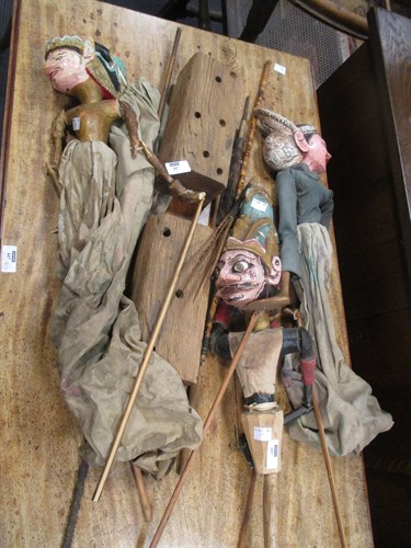 Lot 207 - Two Indonesian articulated puppets