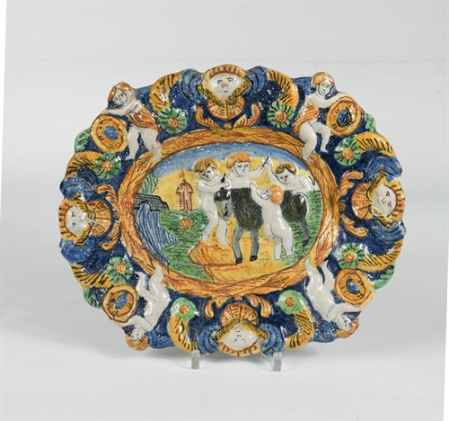 Lot 4 - An 18th century Angarano maiolica dish,...