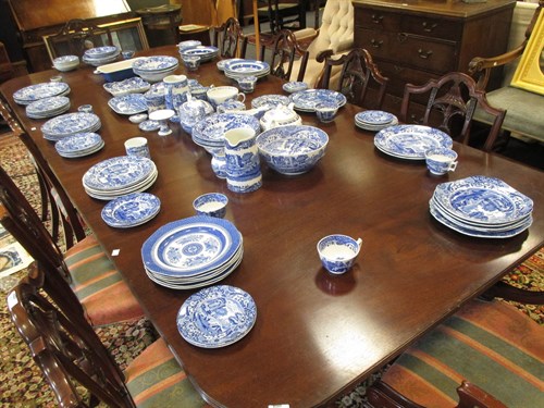 Lot 196 - A Copeland Spode's Italian pattern dinner service