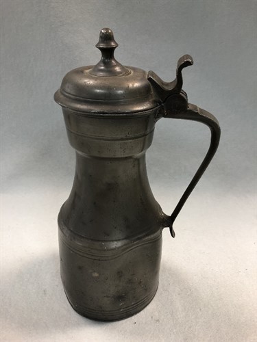 Lot 382 - A Scottish pewter Tappet Hen, circa 1800