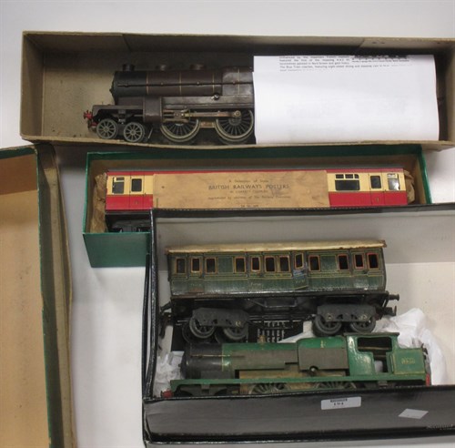 Lot 194 - Tinplate 0 gauge model trains: Bing 1st / 3rd...