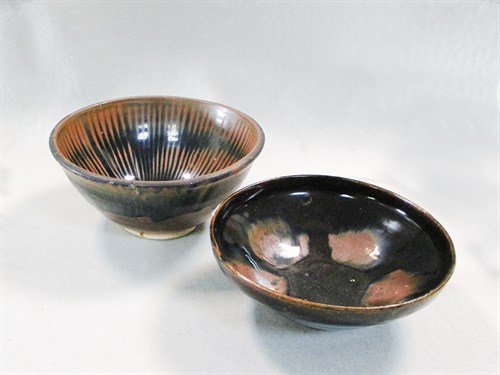 Lot 63 - A 20th century Chinese stoneware bowl