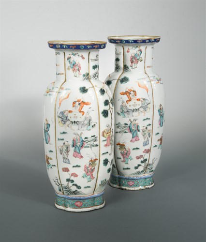 Lot 71 - A pair of Chinese famille rose vases, Qing Dynasty, second half of the 19th century