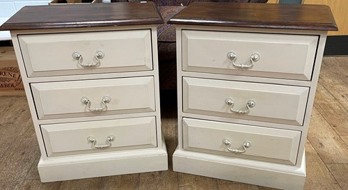 Lot 654 - A pair of painted bedside chests, each with...