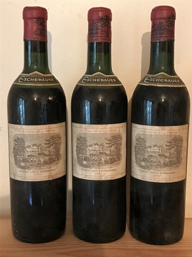 Lot 266 - Chateau Lafite, Pauillac 1er Cru 1957,...