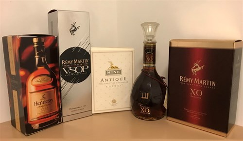 Lot 282 - Fine cognac, 10 various bottles including Remy...