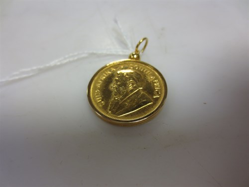 Lot 281 - a simple pendant mount stamped '14K585' and...