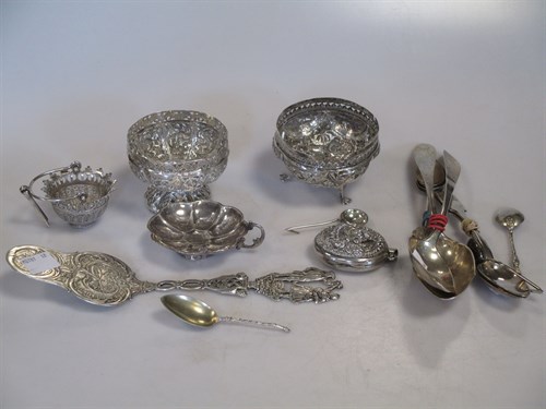 Lot 342 - A quantity of continental silver and...