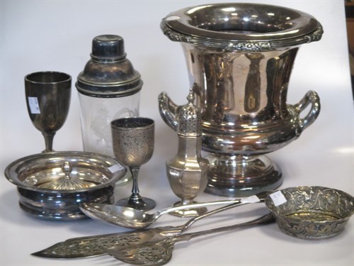 Lot 373 - A collection of silver and plated items...