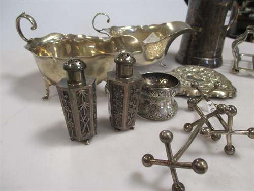 Lot 332 - Two silver sauce boats, four napkin rings, a...
