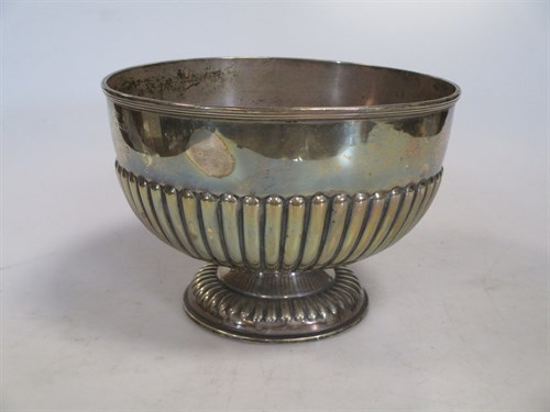 Lot 367 - A silver rosebowl 10.8ozt