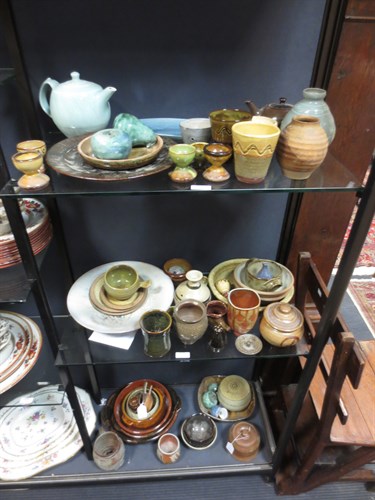 Lot 83 - A collection of studio ceramics