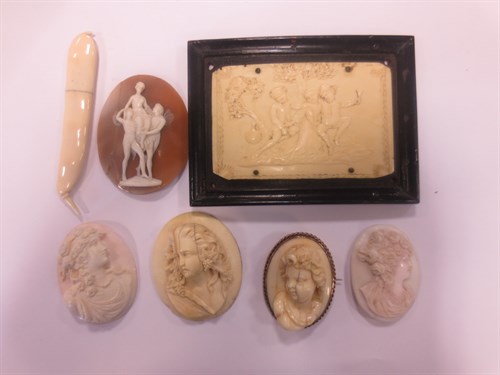 Lot 145 - A collection of small carved cameos and...