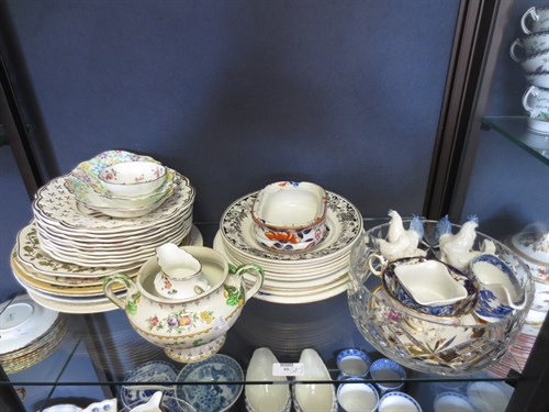 Lot 88 - A collection of pottery to include a set of...