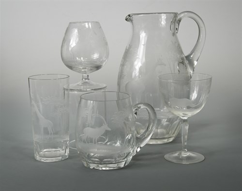 Lot 32 - A suite of Roland Ward 'Safari' glasses