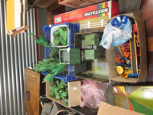 Lot 203 - Large assortment of Britains and other model...